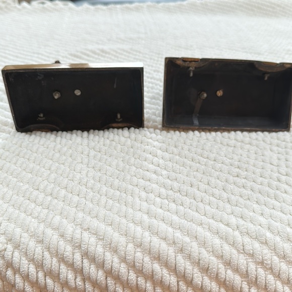 Vintage Antique Bookends! Bronzed baby shoes. Perfect for a nursery / shower !📚 - Picture 9 of 12